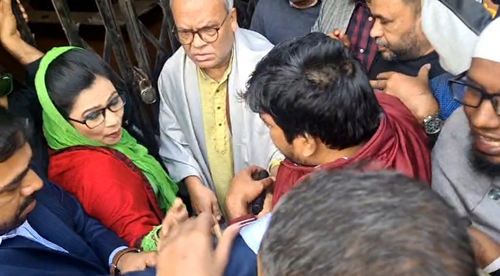 তালা ভেঙে নয়াপল্টন কার্যালয়ে বিএনপির নেতাকর্মীরা