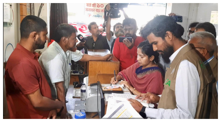 ফেনীর যাত্রীর কাছে নেওয়া হয়েছিল কক্সবাজারের ভাড়া!