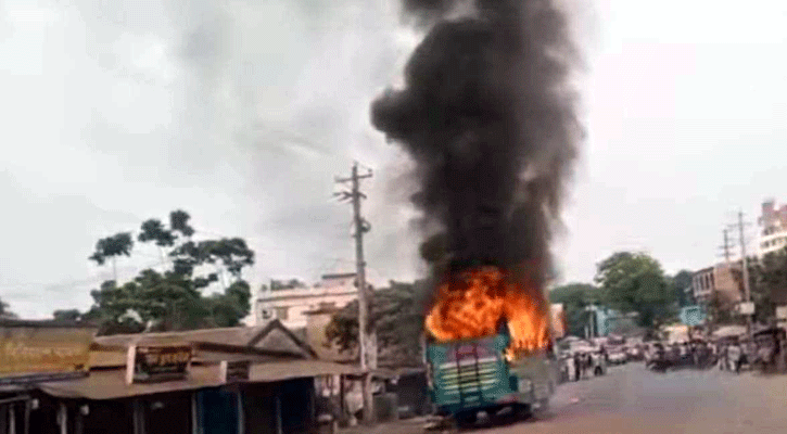 ঈদ শেষে ফেরার পথে দুর্ঘটনায় প্রাণ গেল বাবা-মেয়ের