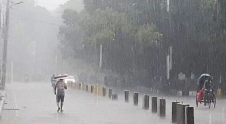 ভারী বৃষ্টিপাতে বন্যাপ্রবণ নদ-নদীর পানি বাড়বে