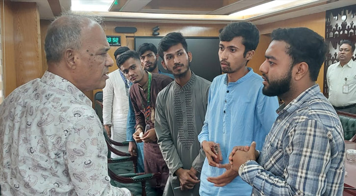 কৃষি উপদেষ্টার আশ্বাসে এটিআইয়ের শিক্ষার্থীদের আন্দোলন স্থগিত